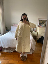 Load image into Gallery viewer, t.kro robe