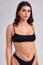 Load image into Gallery viewer, chloe crop black