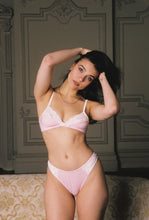 Load image into Gallery viewer, judy thong ballet pink
